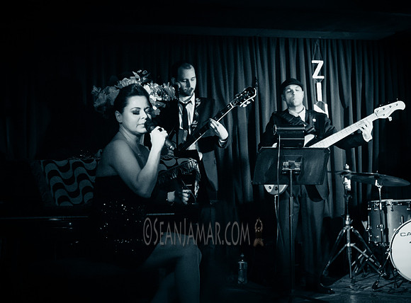 Monika Oliveira - Zinc Bar - NYC - 2016