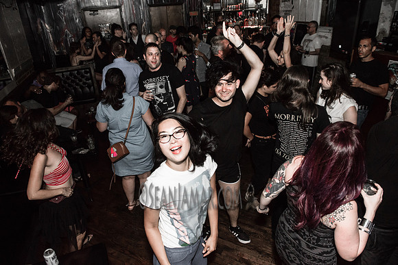Oscilate Wildly - Jeromes - NYC - 2016