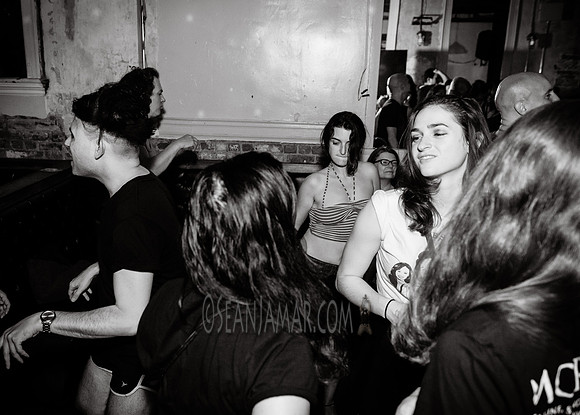 Oscilate Wildly - Jeromes - NYC - 2016