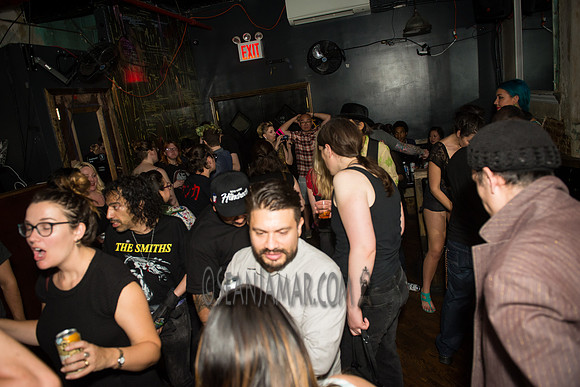 Oscillate Wildly - Jeromes - NYC - 2016