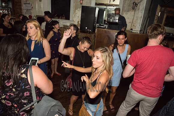 Oscilate Wildly - Jeromes - NYC - 2016