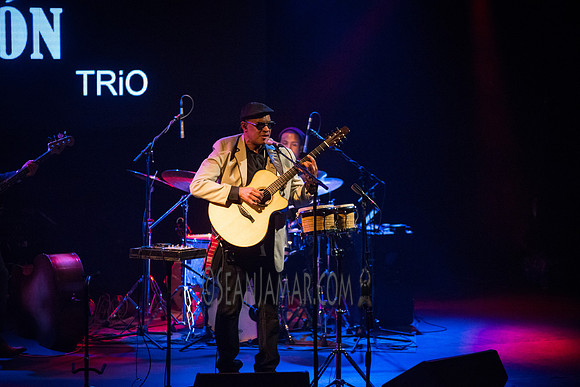 Raul Midon Trio - Highline Ballroom - NYC - 2017