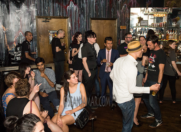 Oscilate Wildly - Jeromes - NYC - 2016